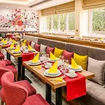 Sunday Schwarzbachtal Hideaway 4*