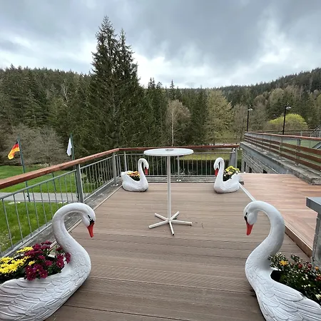 Sunday Schwarzbachtal Hideaway מלון