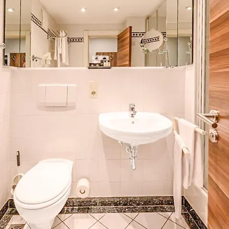 Sunday Schwarzbachtal Hideaway Отель 4*