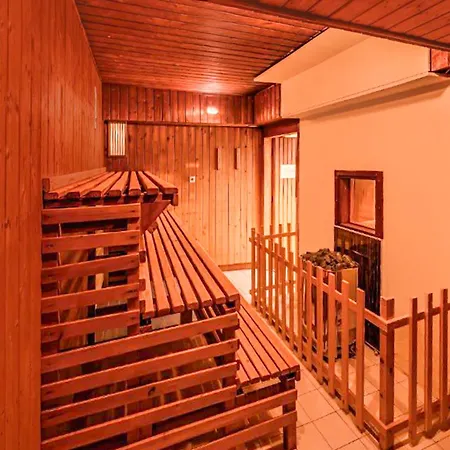 Sunday Schwarzbachtal Hideaway Отель Erlbach (Saxony)