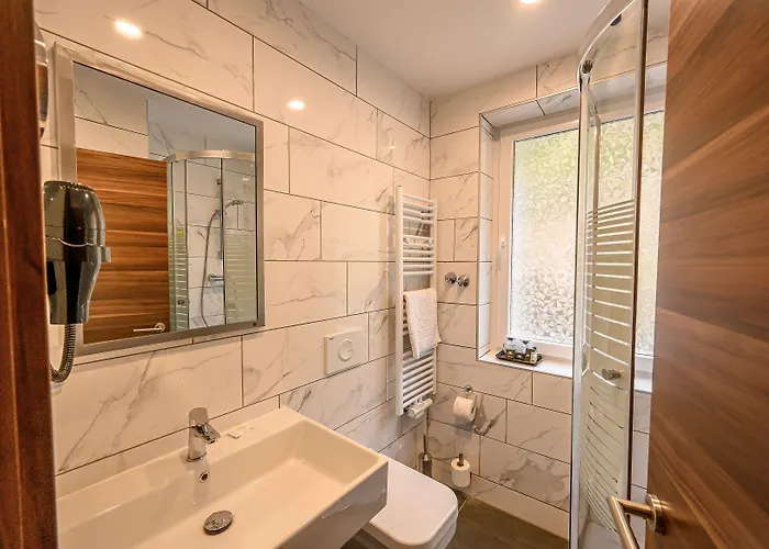 Sunday Schwarzbachtal Hideaway فندق