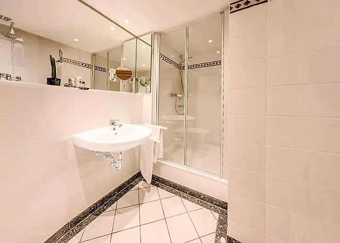 Sunday Schwarzbachtal Hideaway 4*