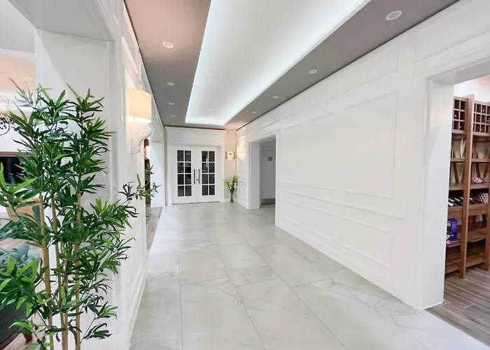 Sunday Schwarzbachtal Hideaway Hotel